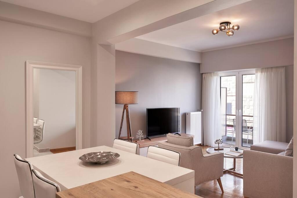Apartment Fix 2bd With Parthenon View