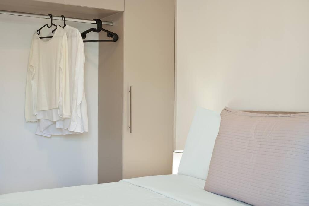 Fix 2bd With Parthenon View Apartment *
